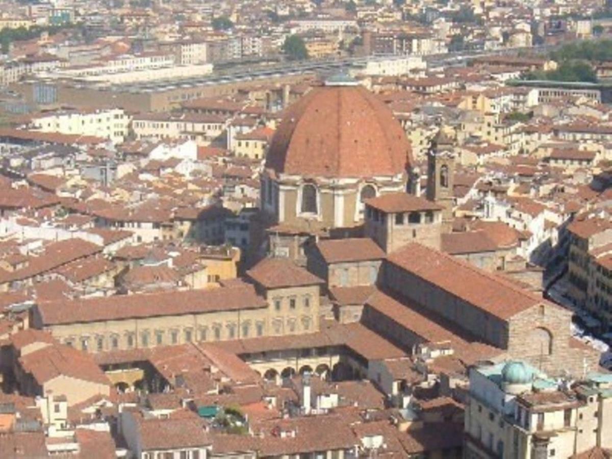 Apartment Lorenzo Magnifico Typical Heart Of